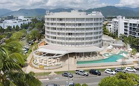 Doubletree By Hilton Cairns